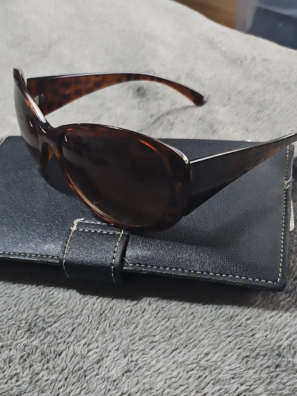 Tory Burch? Cat Eye Womens Designer Sunglasses